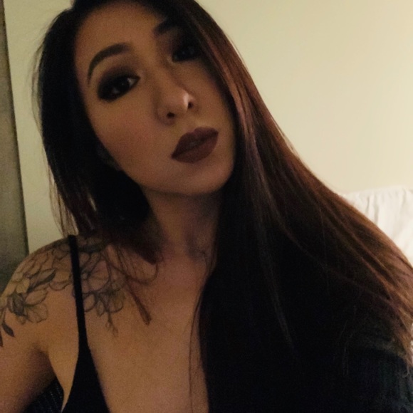 Meet your Posher, Vanessa - Picture 1 of 2